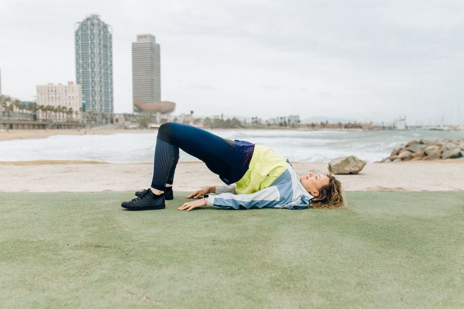 olahraga hip thrust untuk bokong wanita
